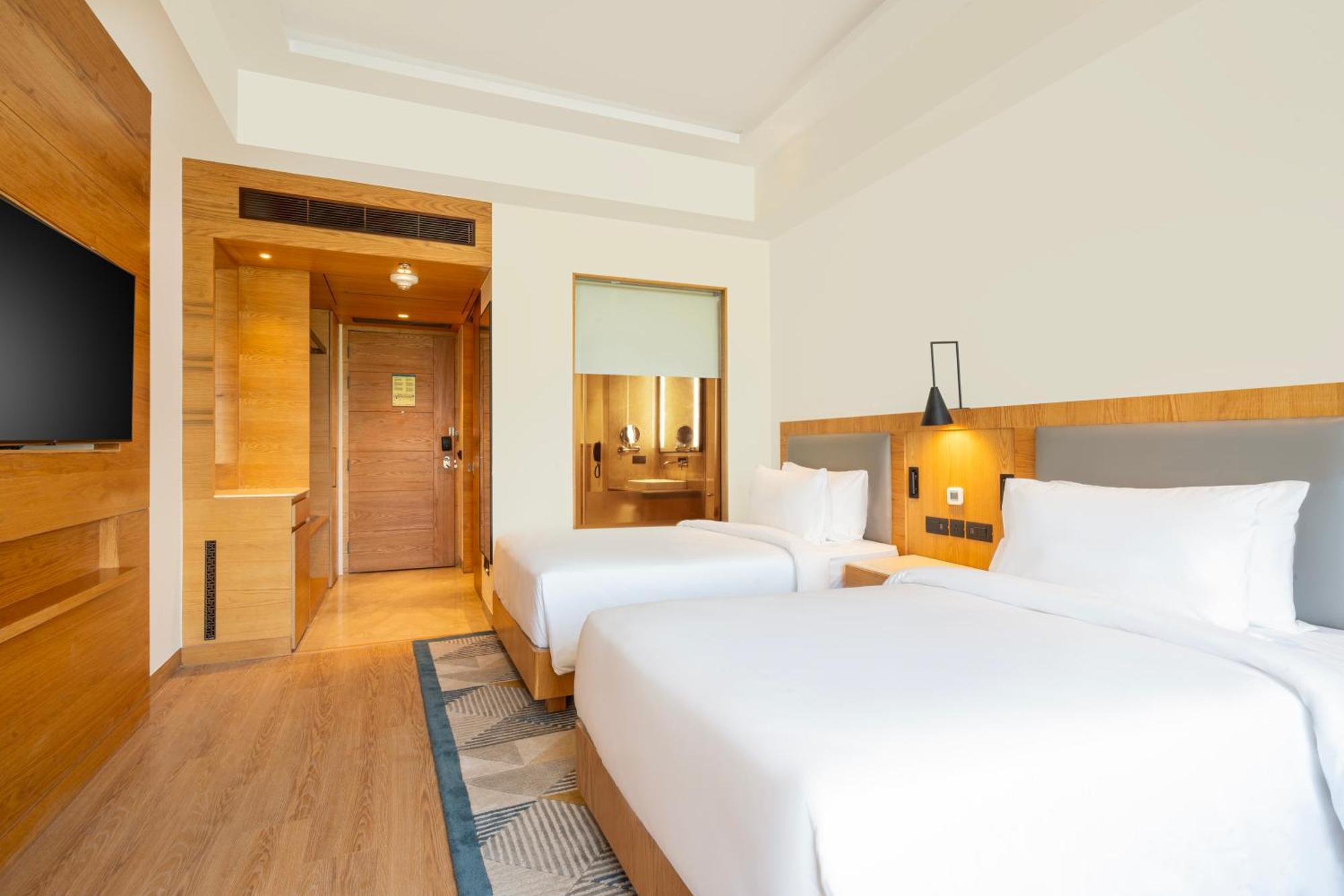 Radisson Hotel Vrindavan Ngoại thất bức ảnh