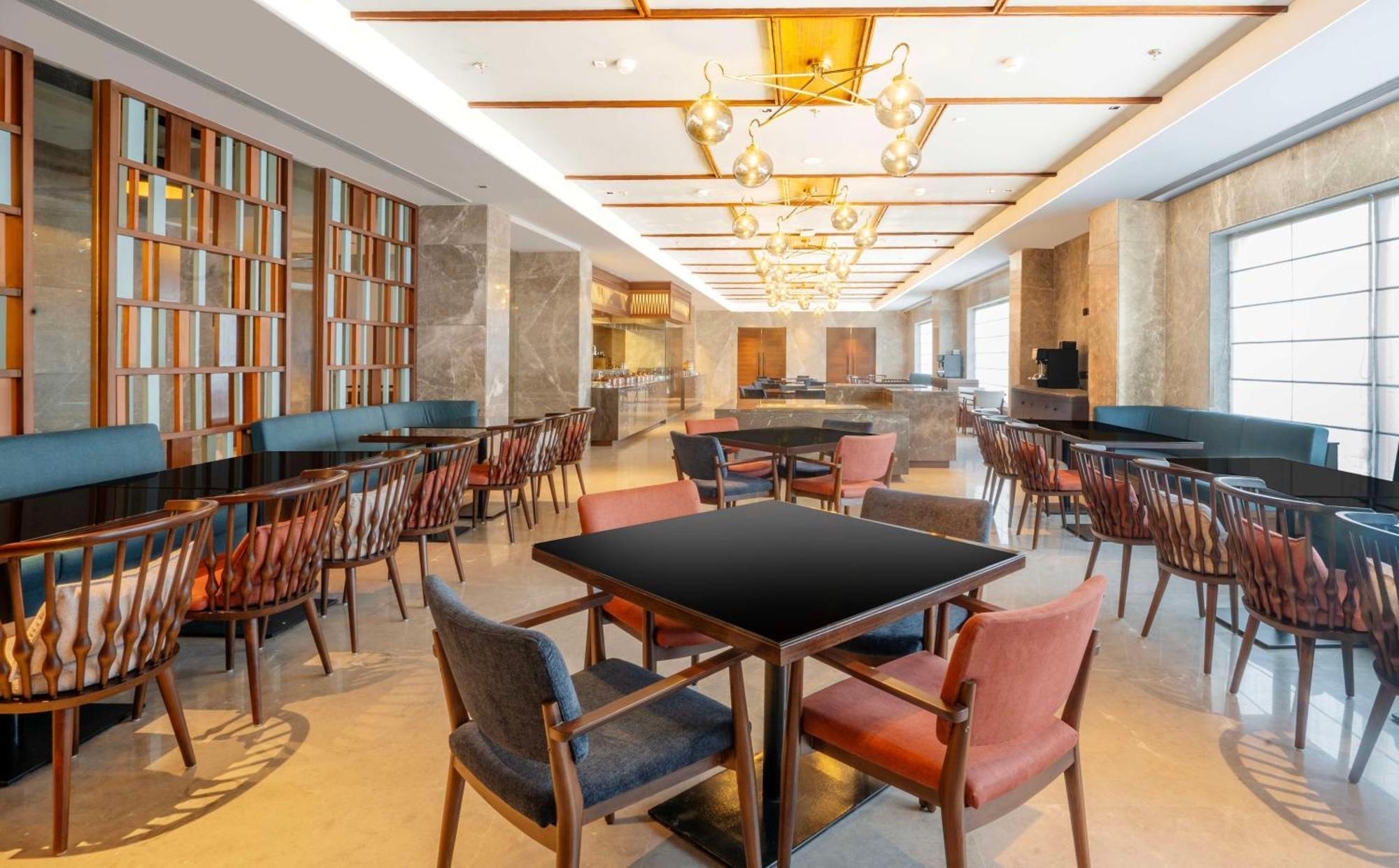 Radisson Hotel Vrindavan Ngoại thất bức ảnh