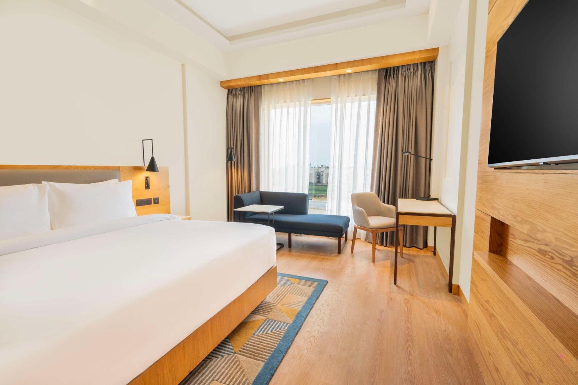 Radisson Hotel Vrindavan Ngoại thất bức ảnh