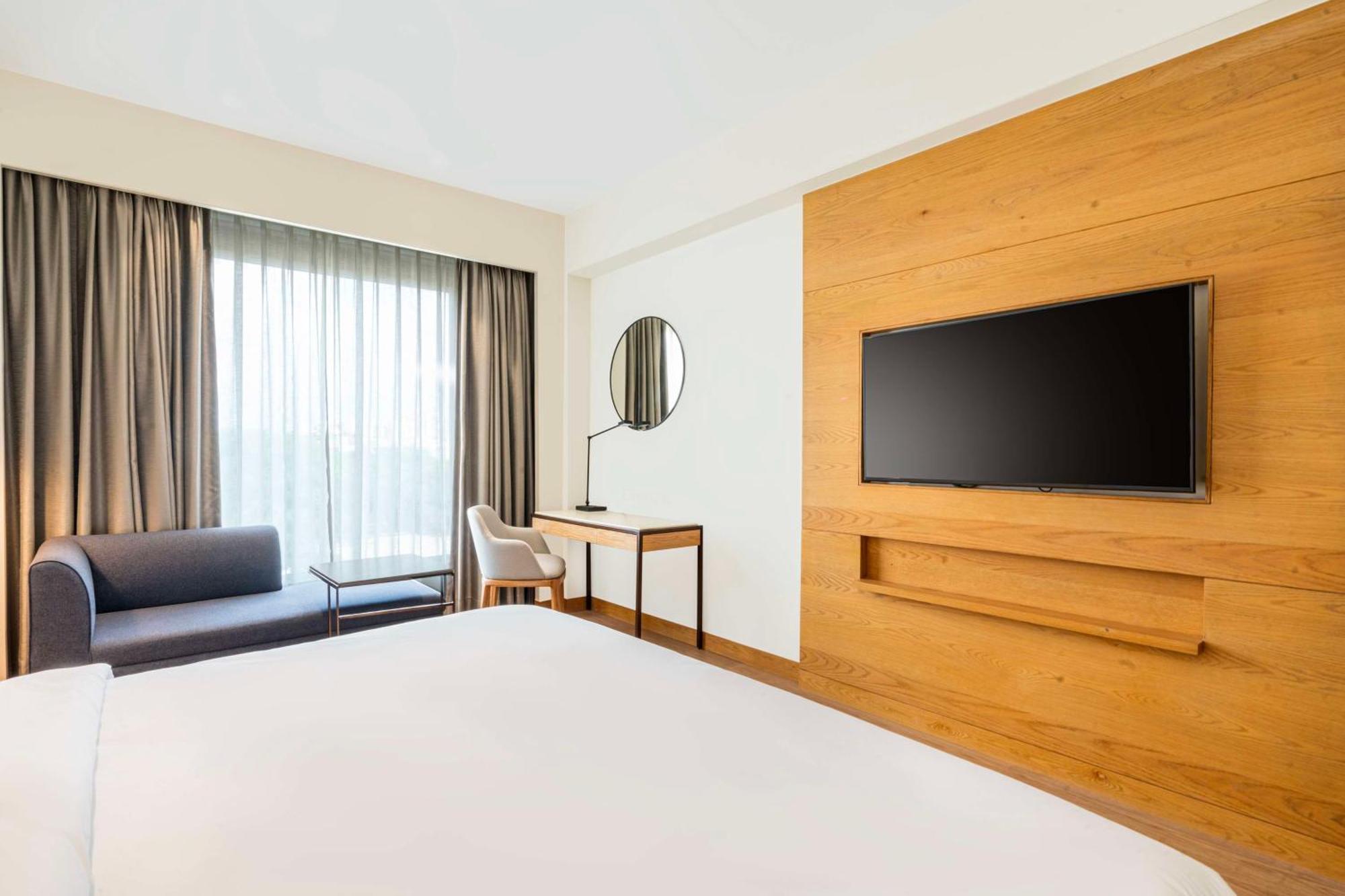 Radisson Hotel Vrindavan Ngoại thất bức ảnh